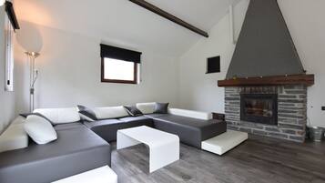 Rumah | Ruang keluarga | Perapian