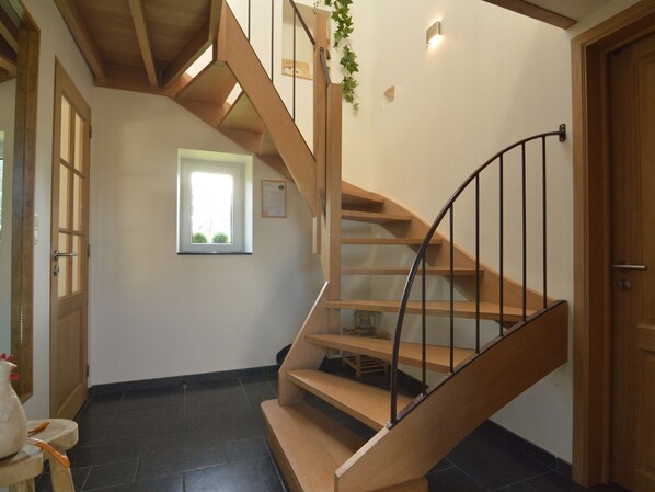 House | Reception - Countryside Holiday Home in Theux With Fenced Garden and BBQ (Theux)