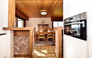 House | Private kitchen | Microwave