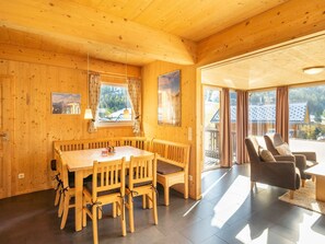 Dining - Mountain-view Chalet in Hohentauern With Infrared Cabin (Hohentauern)