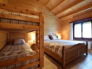 Chalet | 4 bedrooms, bed sheets