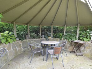 House | Balcony - Lovely, Original Home With Large Garden in the Centre of Merksplas (Merksplas)