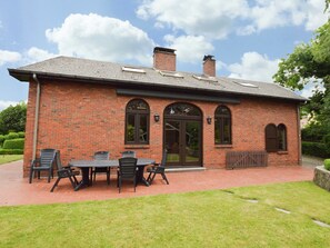Exterior - Lovely, Original Home With Large Garden in the Centre of Merksplas (Merksplas)