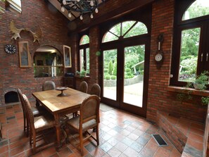 Dining - Lovely, Original Home With Large Garden in the Centre of Merksplas (Merksplas)