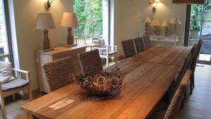 Cottage | Tempat makan