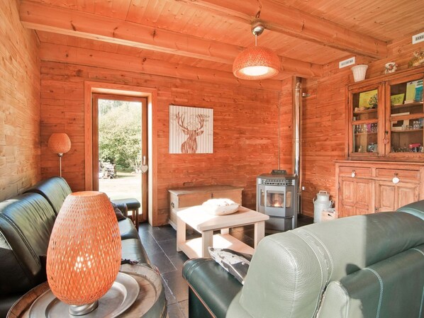 Villa | Living area - Villa in Freyneux With Garden (Manhay)