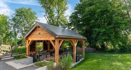 Villa in Freyneux With Garden