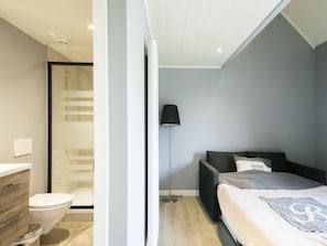 Shower, towels