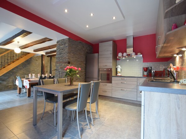 Maison | Cuisine privée | Surface de cuisson, chaise haute