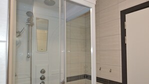 Shower - Luxurious Holiday Home With Swimming Pool in Hechtel-eksel (Hechtel-Eksel)