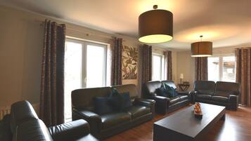 House | Living area | Fireplace