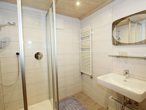 House | Bathroom | Shower