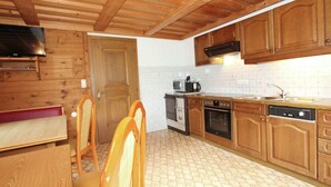 House | Private kitchen | Coffee/tea maker, fridge, microwave, oven - Cozy Holiday Home in Kappl near Town Center (Kappl)