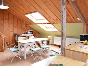House | Dining