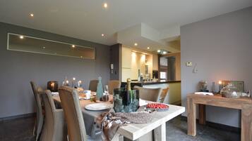 House | Dining