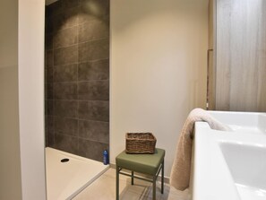 House | Bathroom