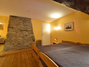 Casa de campo | 4 quartos, individualmente mobiliados, roupa de cama