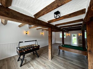 House | Game room
