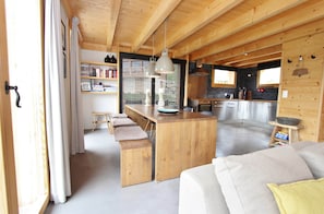 Chalet | Dining