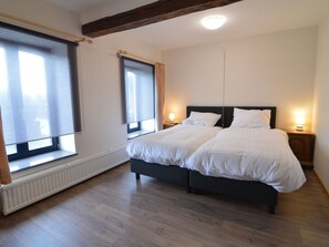 House | 4 bedrooms, individually furnished, free WiFi, bed sheets - Glabbeek Family Retreat Home (Glabbeek)