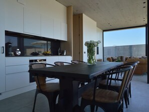 Villa | Dining