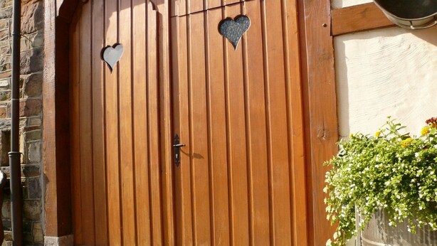Exterior - Rustically Decorated Farm With Many Facilities (Waimes)