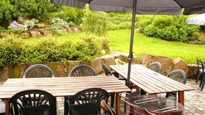 Balcony - Rustically Decorated Farm With Many Facilities (Waimes)