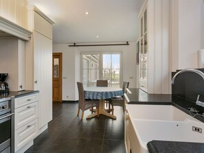 Villa | Private kitchen | Fridge, oven, dishwasher, coffee/tea maker