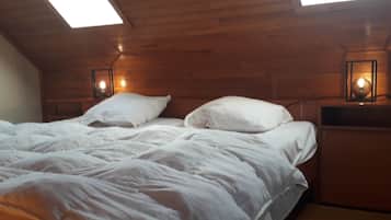 Villa | 5 bedrooms, individually furnished, bed sheets