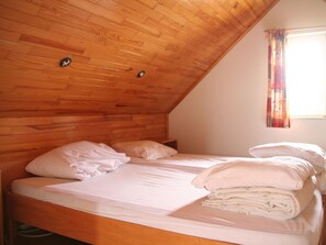 Villa | 5 bedrooms, individually furnished, bed sheets