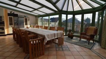 Villa | Dining