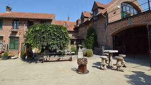 Unclassified image, 3 of 42, button - Beautifully Renovated Farmhouse for Groups, With Indoor Pool and Sauna (Gooik)