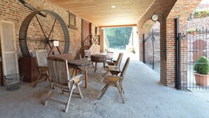 Unclassified image, 2 of 42, button - Beautifully Renovated Farmhouse for Groups, With Indoor Pool and Sauna (Gooik)