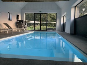 Outdoor pool - Beautifully Renovated Farmhouse for Groups, With Indoor Pool and Sauna (Gooik)