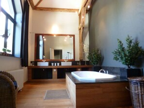Bathroom - Luxury Mansion in Hastière-par-delà With Swimming Pool (Hastiere)