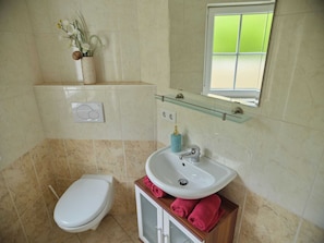 Apartment | Bathroom