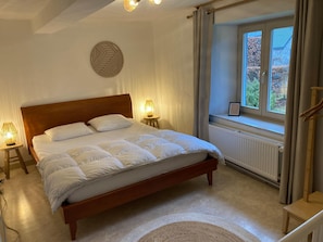 4 chambres, ameublement personnalisé, draps fournis