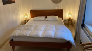 Nhà | 4 phòng ngủ, trang bị nội thất với thiết kế riêng biệt, bộ trải giường