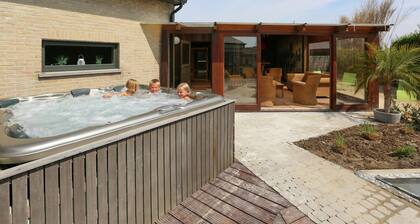 Splendid Villa in Middelkerke with Sauna, Hot Tub, Terrace