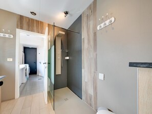 Villa | Bathroom