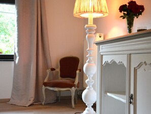 3 bedrooms, individually furnished, bed sheets - Chalet Renovated With Great Care, Large Garden, (Fauvillers)