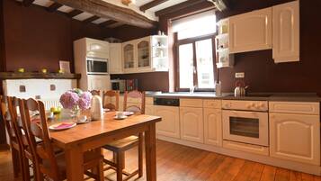 House | Private kitchen | High chair