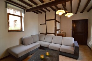 House | Living room - Farm Stay With Sauna, Teuven (Voeren)