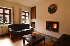 Living room - Farm Stay With Sauna, Teuven (Voeren)