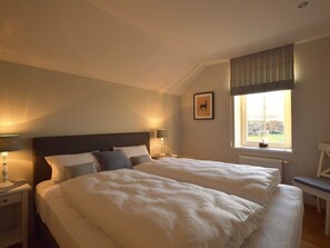 5 chambres, ameublement personnalisé, draps fournis