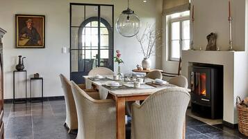 House | Dining