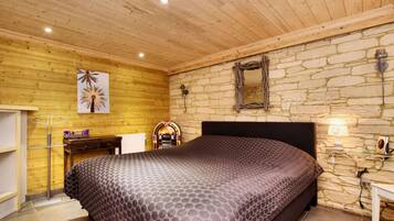 House | 3 bedrooms, bed sheets