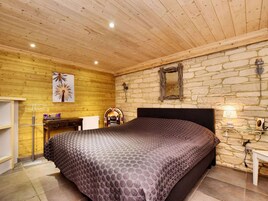 3 habitaciones y ropa de cama