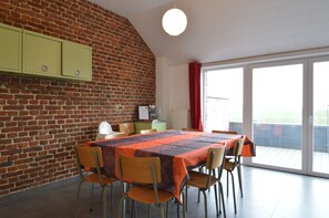 Cottage | Dining