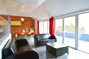 Cottage | Living room | TV